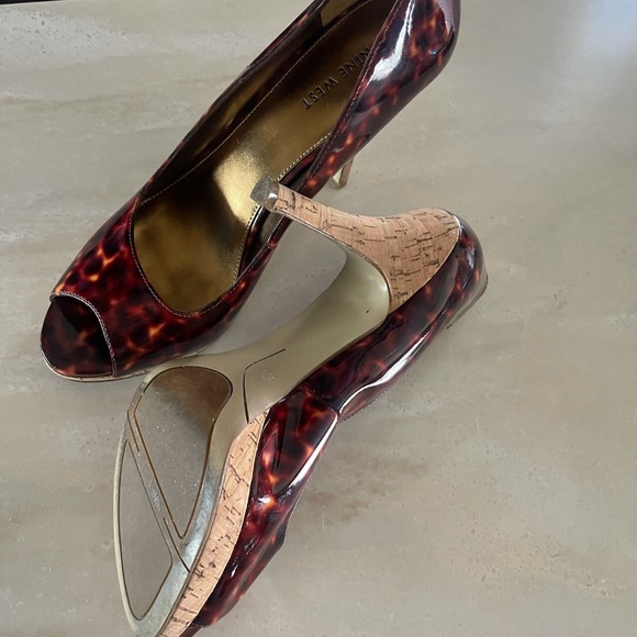 Beautiful snake skin fiery Nine West heels - Picture 4 of 4